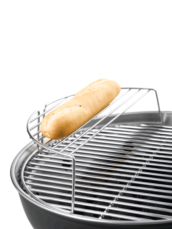 U warmt makkelijk gerechten op boven de barbecue