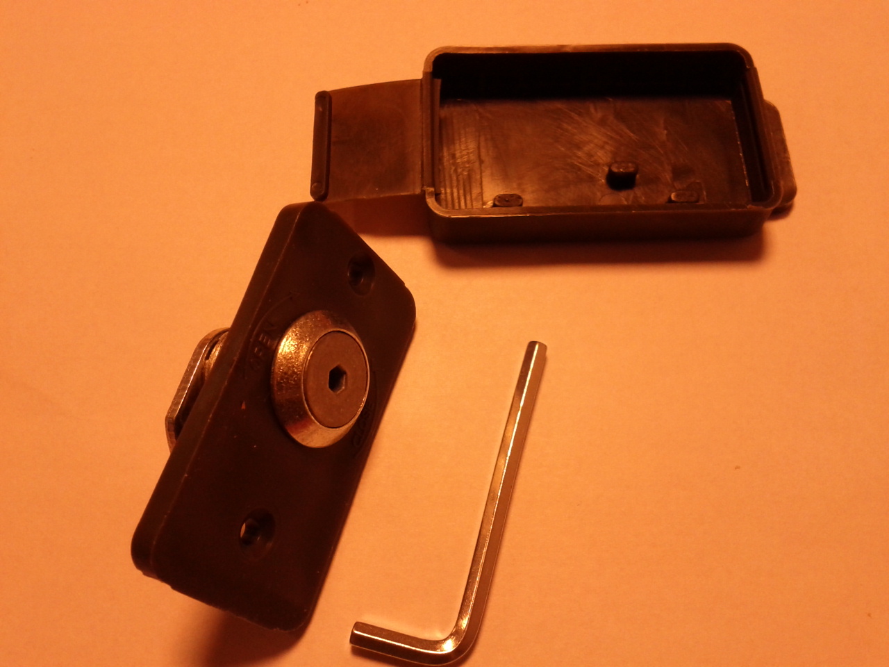 Slot met afdekkapje voor SuperJack actuator