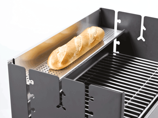 De dancook universele houder kan aan de achterwand gehangen worden om bijvoorbeeld brood op te warmen